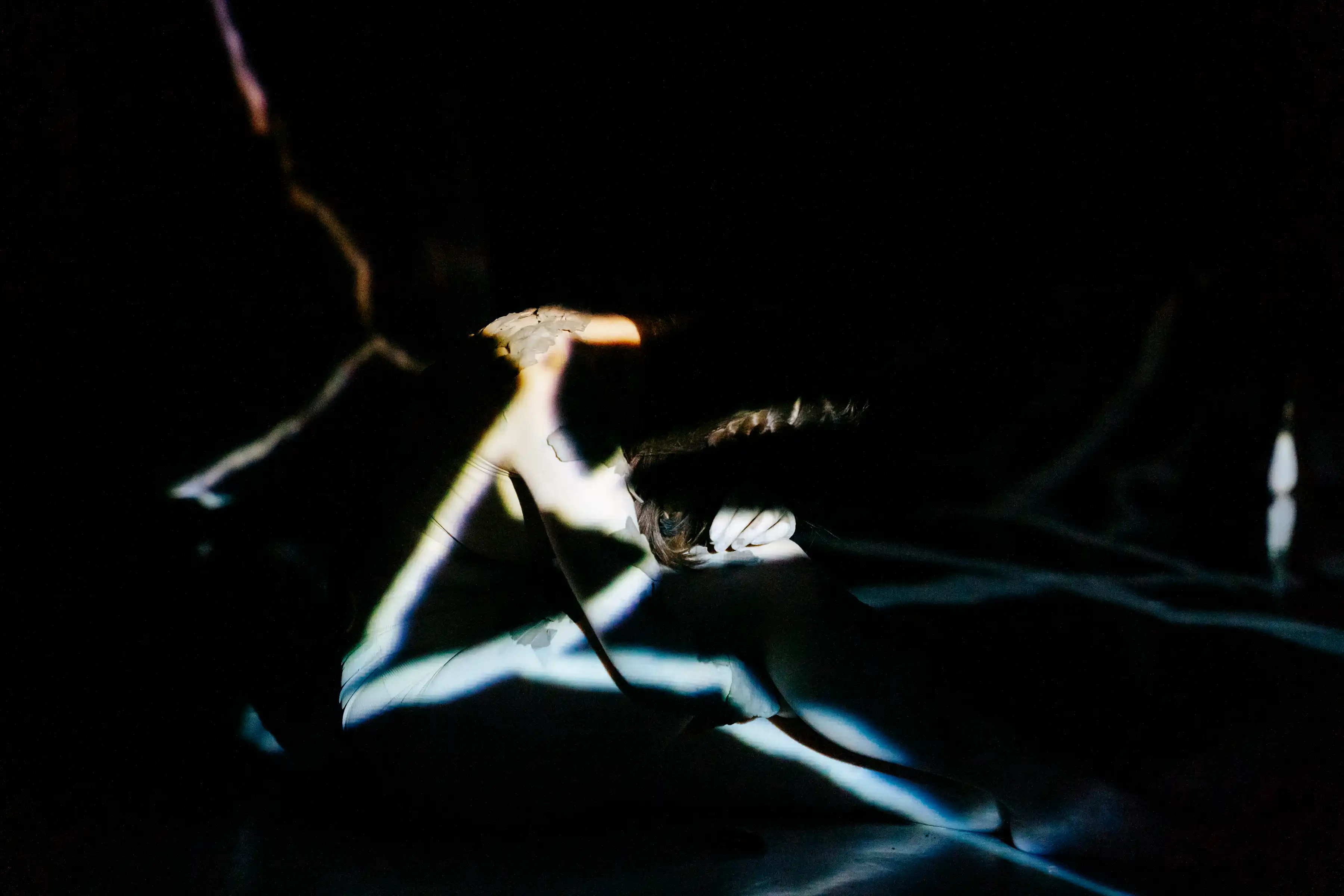 LING (2023), documentation image 2, from Jeanyoon Choi's experiments.